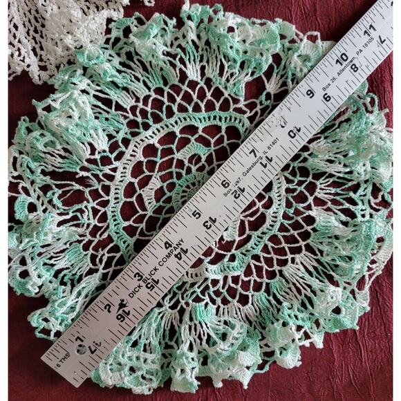LOT OF 3 - 10 IN HANDMADE, ROUND RUFFLED DOILIES - Picture 6 of 9